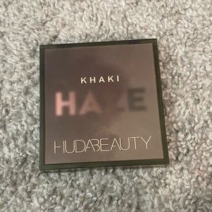 Huda Beauty Khaki Haze Obsessions